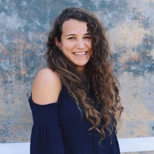 Meet your Posher, Rebeca